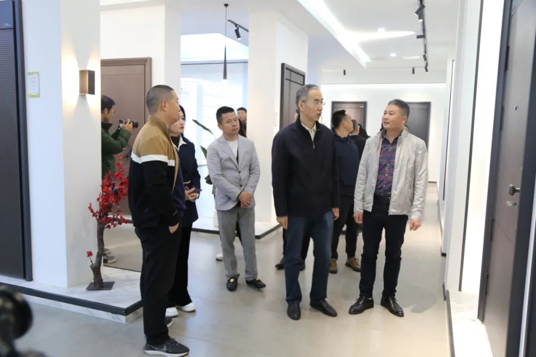 1-23022410140UC.jpg 1-23022410140UC.jpg