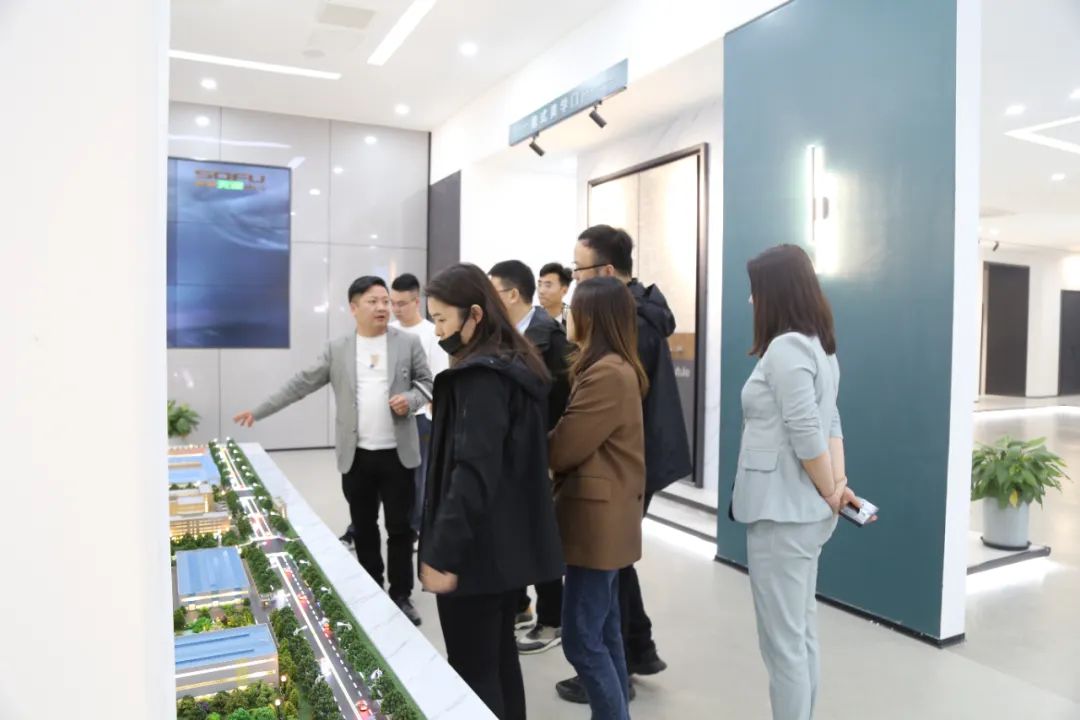 1-230316094Z9600.jpg 1-230316094Z9600.jpg